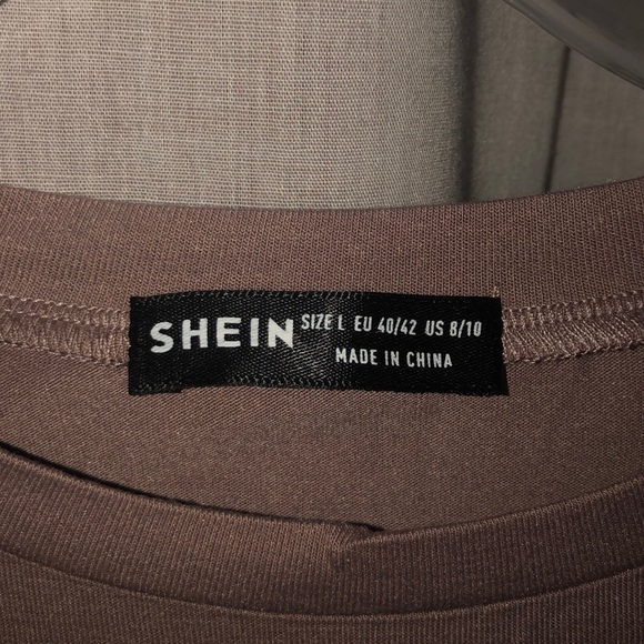 SHEIN Butterfly T-shirt logo “Become The Change” - Picture 5 of 12